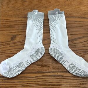 White and Gray Athletic Grip Socks/8